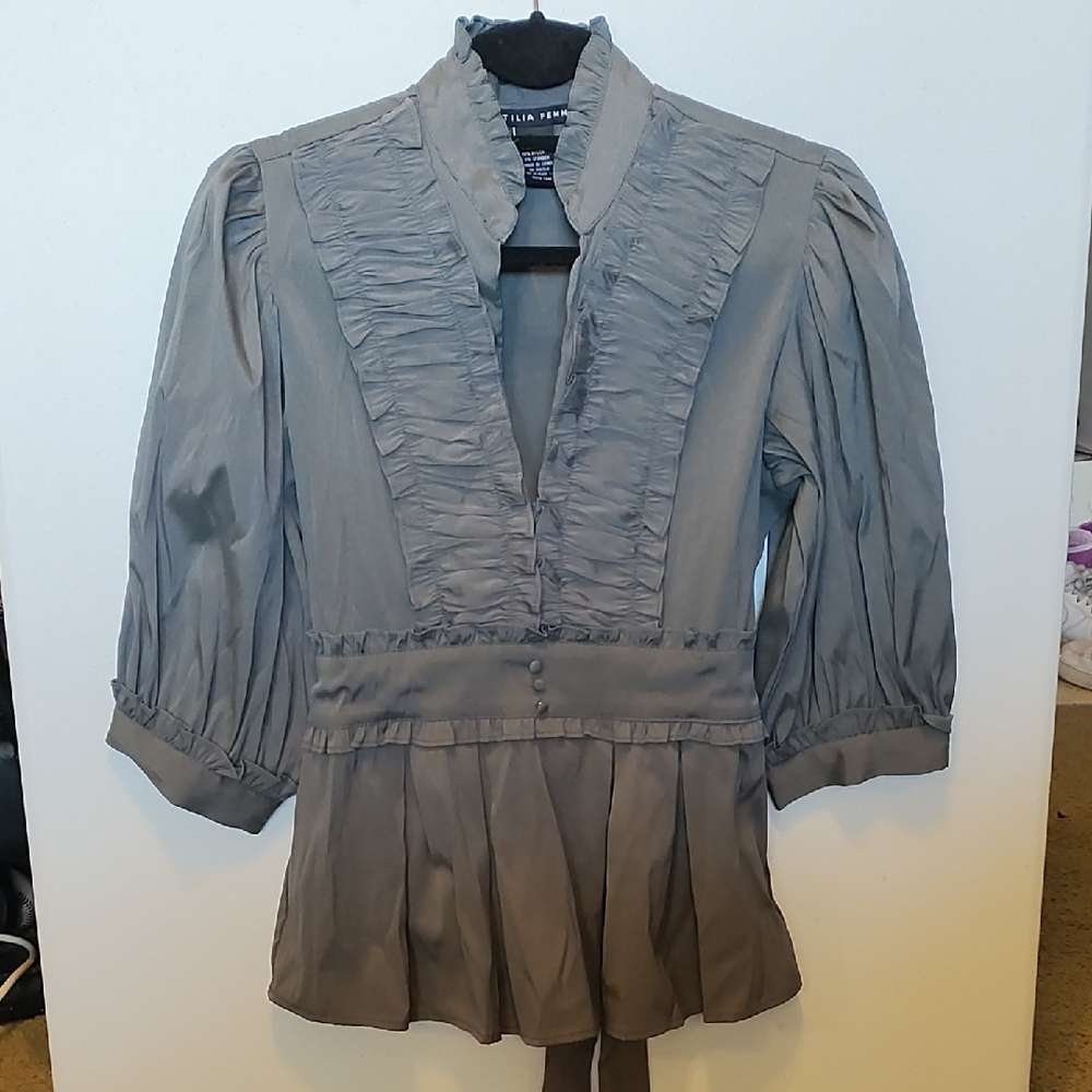 Antilia Femme Gray Blouse with Ruffled Bib Collar and 3/4 Sleeves